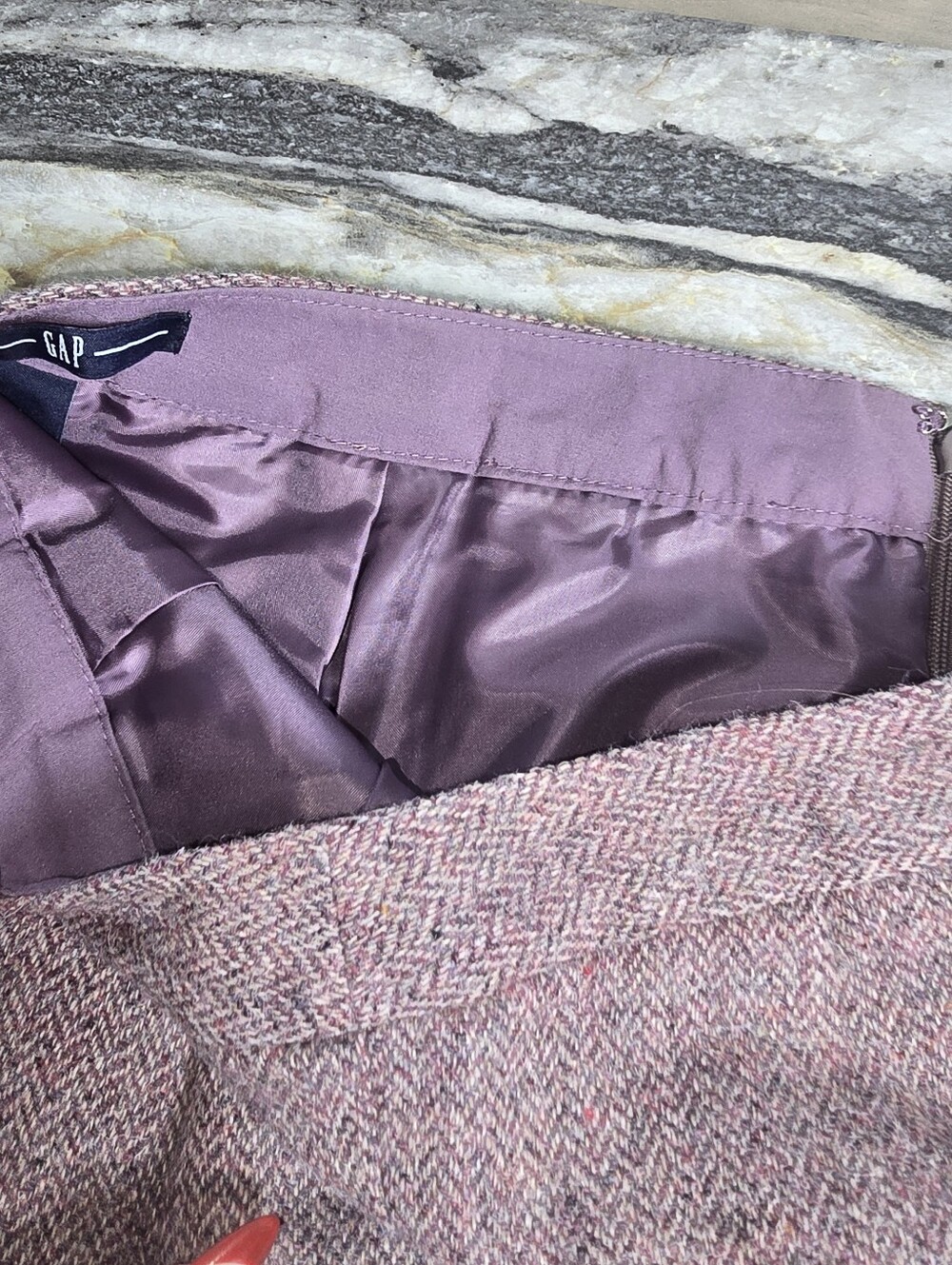 GAP 100% Wool Herringbone Tweed Pleated Mini Skirt Lined Purple Brown Women’s... - Picture 11 of 11